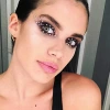 Children's bride makeup, eye makeup patches, pearl face makeup, bright diamonds, tear diamonds, face stage makeup patches, diamonds, laser water drop round diamonds details Picture